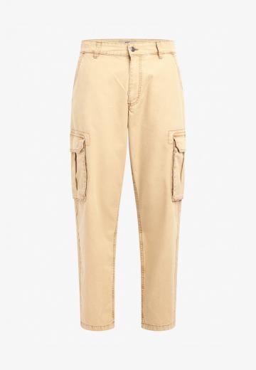 Брюки с накладными карманами