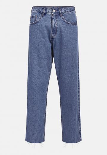 Свободные джинсы