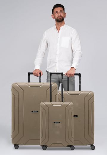 Набор чемоданов