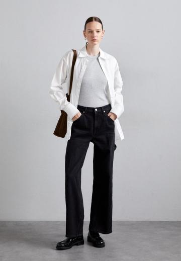 Джинсы бойфренда