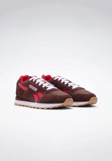 Походные кроссовки