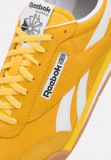 Беговые кроссовки