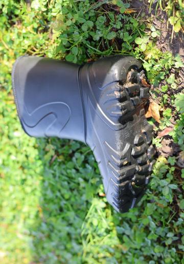 Резиновые сапоги