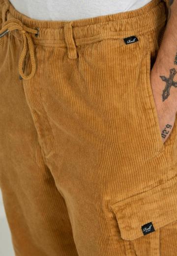 Брюки с накладными карманами