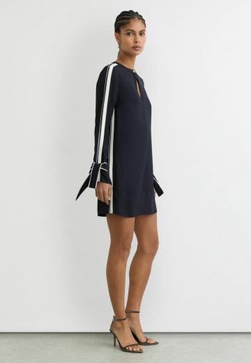 Короткое платье