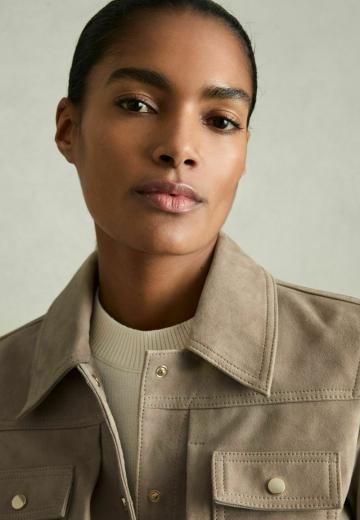 Куртка с накладнымит карманами