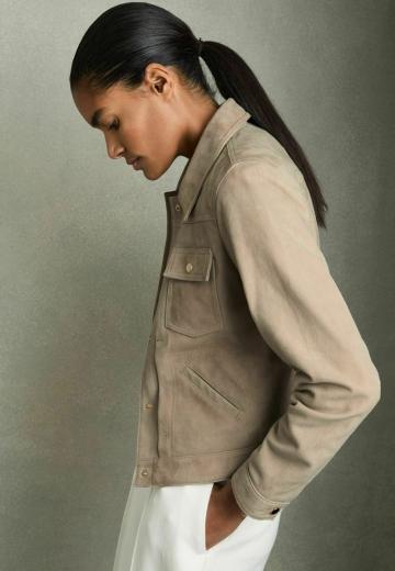 Куртка с накладнымит карманами