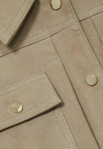 Куртка с накладнымит карманами