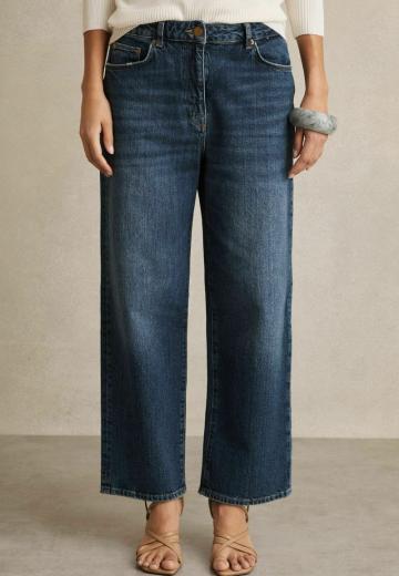 Прямые джинсы