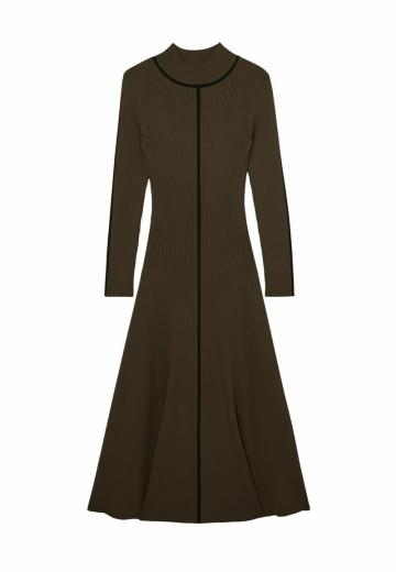 Вязаное платье