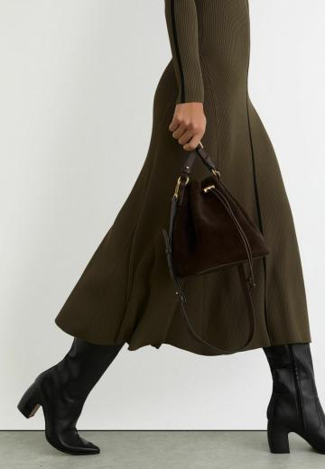 Вязаное платье