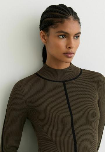 Вязаное платье