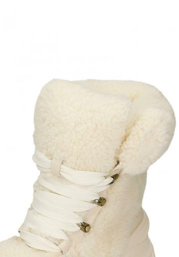 Зимние ботинки