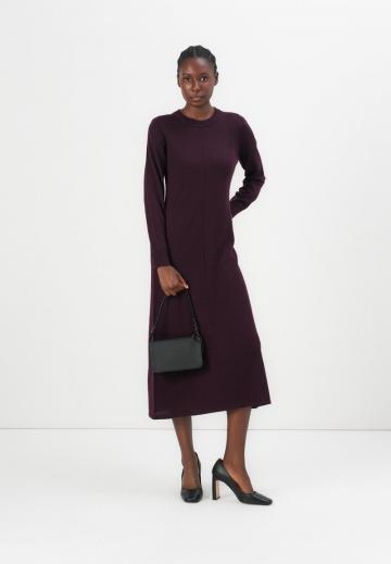 Вязаное платье