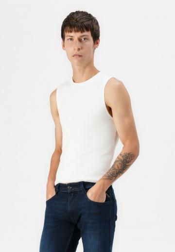 Узкие джинсы