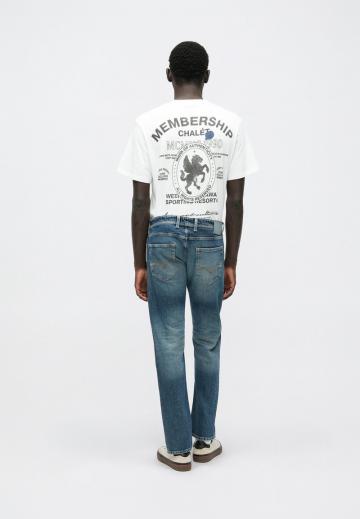 Прямые джинсы