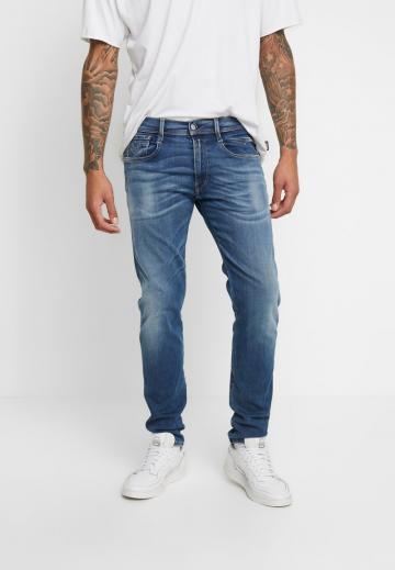 Узкие джинсы