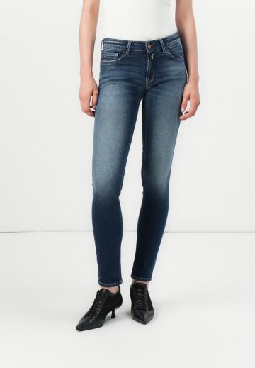 Узкие джинсы