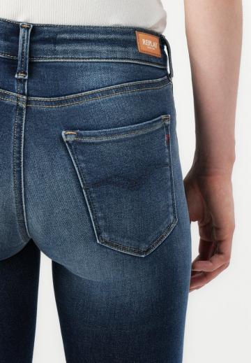 Узкие джинсы