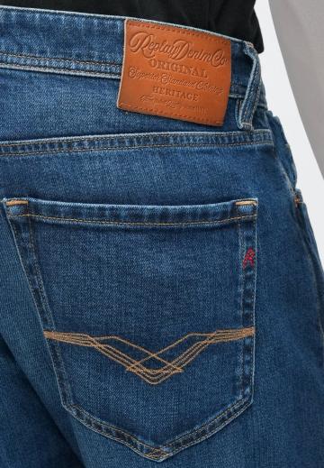 Прямые джинсы