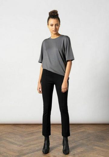 Узкие брюки