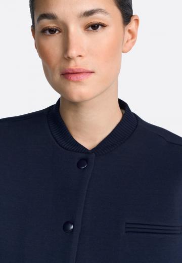 Короткая куртка