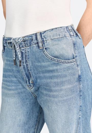 Свободные джинсы