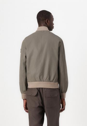 Куртка бомбер