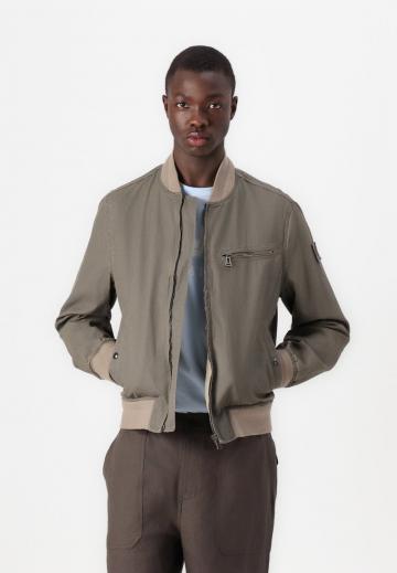 Куртка бомбер