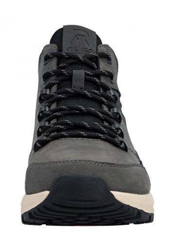 Походные ботинки