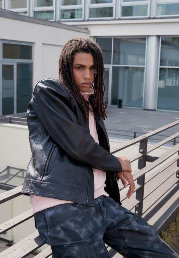 Кожаная куртка