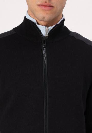 Вязаная кофта