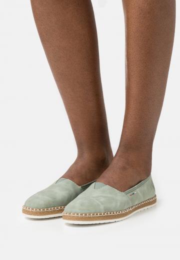 Спортивные балетки