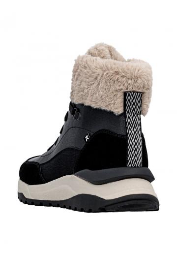 Сапожки на танкетке