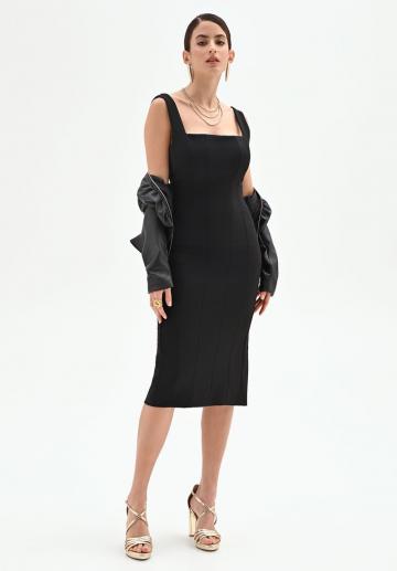 Платье футляр