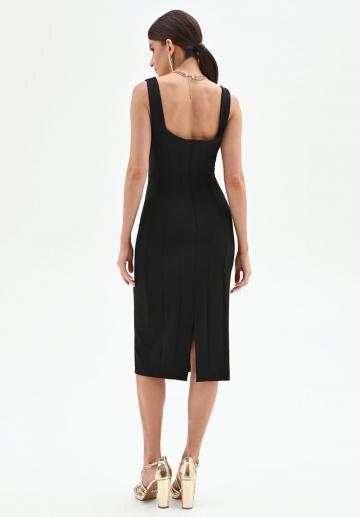 Платье футляр