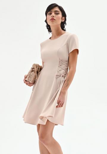 Короткое платье