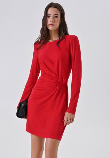 Платье футляр