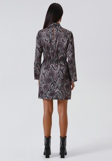 Короткое платье