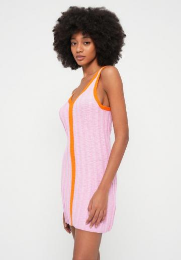 Вязаное платье