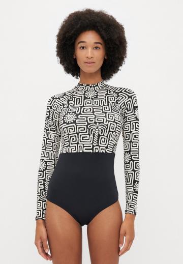 Слитный купальник