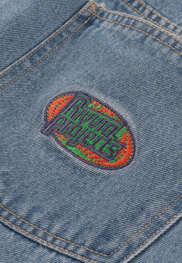 Прямые джинсы