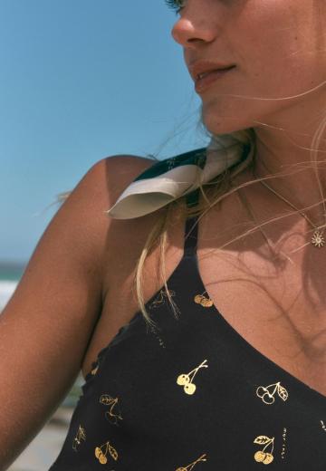 Слитный купальник