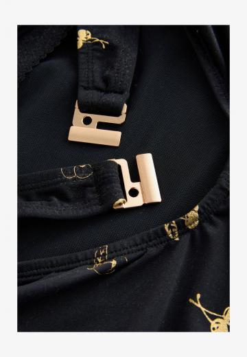 Слитный купальник