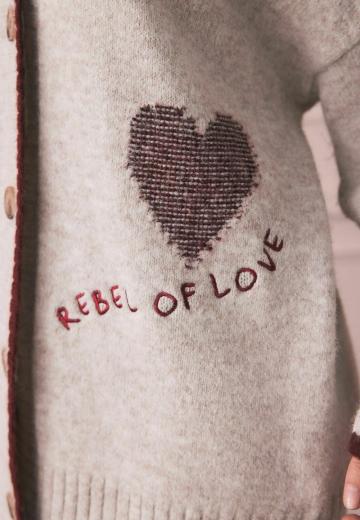 Длинный жилет