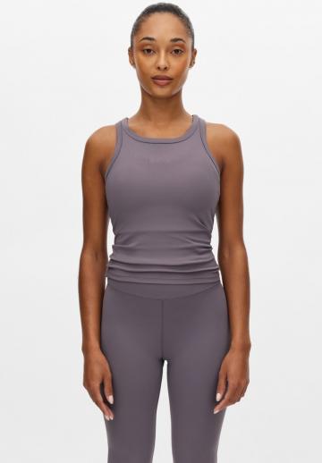 Спортивный топ