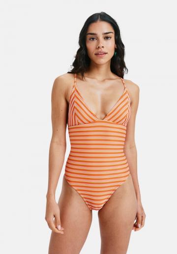 Слитный купальник