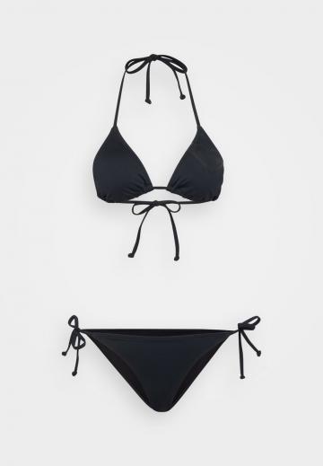 Треугольное бикини
