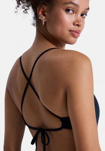 Слитный купальник