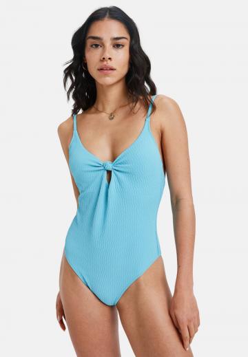 Слитный купальник